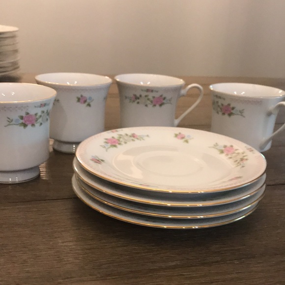 Crown Ming china bird of paradise floral pattern 4 cups and saucer set euc (a) - Picture 8 of 8